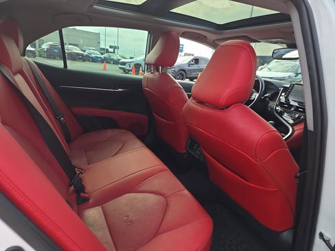 Used 2021 Toyota Camry XSE image 10