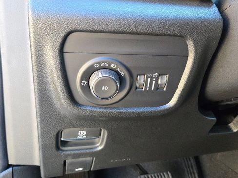 New 2025 Jeep Grand Cherokee Limited w/ Black Appearance Package image 27