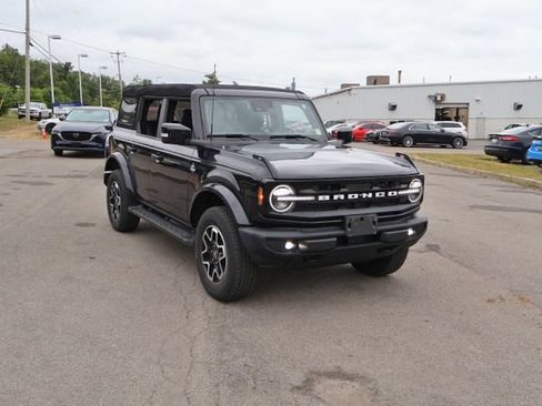 Used 2023 Ford Bronco Outer Banks AWD/4WD image 9