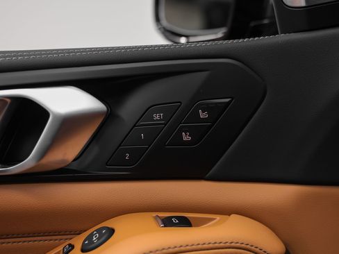 Used 2025 BMW X5 M60i image 34