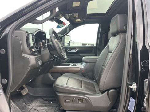 Used 2025 Chevrolet Silverado 2500 High Country w/ Technology Package image 19