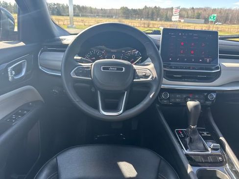 Used 2024 Jeep Compass Limited AWD/4WD image 15