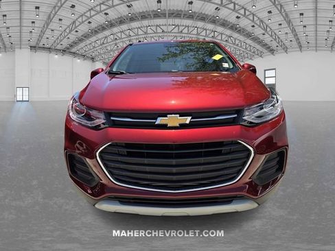 Used 2022 Chevrolet Trax LT AWD/4WD image 2