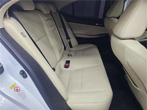Used 2016 Lexus IS 200t Base 4dr Sedan image 14