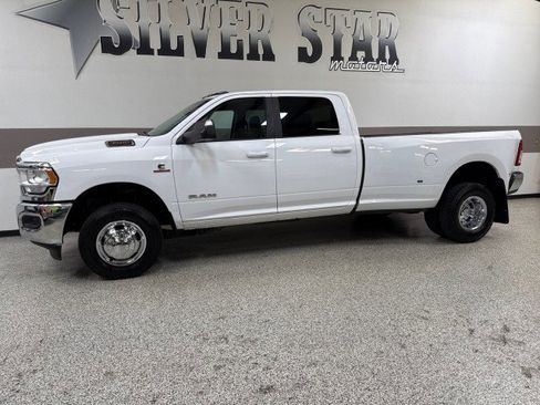 Used 2020 RAM 3500 Big Horn w/ Level 1 Equipment Group image 4