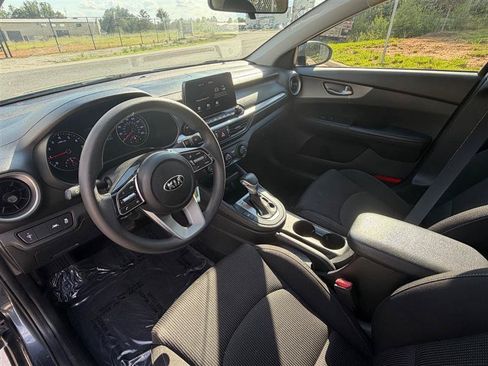 Used 2021 Kia Forte LXS FWD image 11