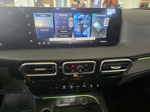 Used 2026 Nissan Sentra SR w/ Floor Mat Package FWD image 20