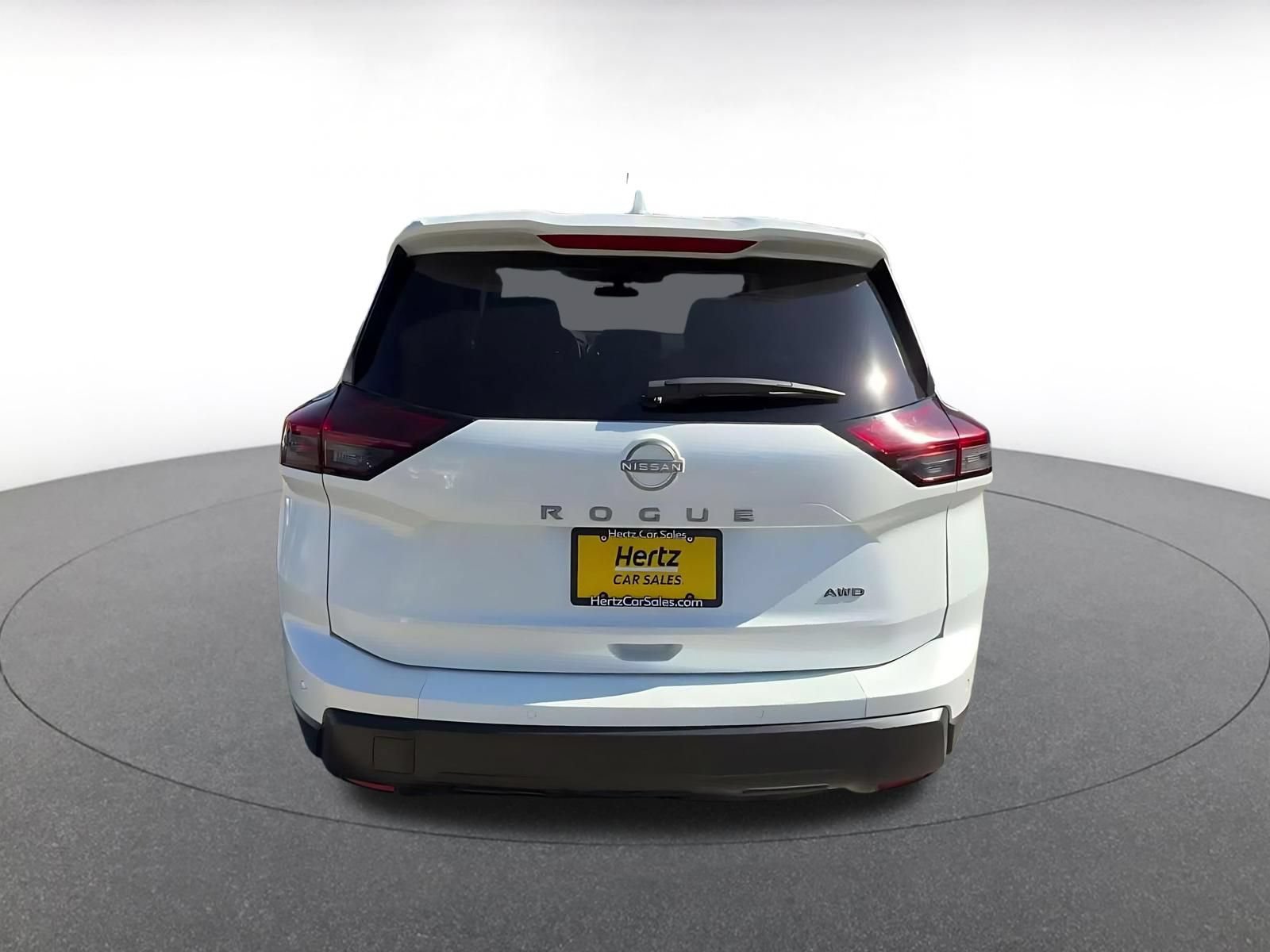 Used 2025 Nissan Rogue SV AWD/4WD image 12