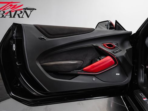 Used 2022 Chevrolet Camaro ZL1 RWD image 23