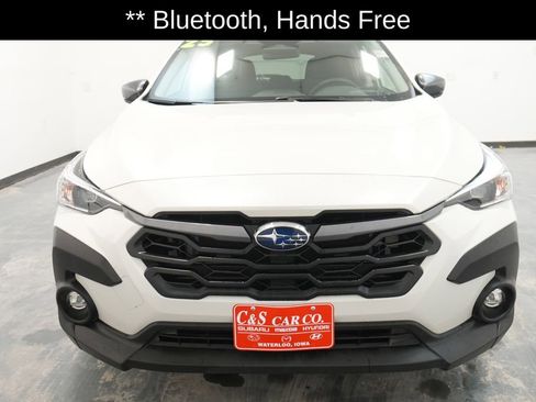 Used 2025 Subaru Crosstrek 2.0i Premium image 3