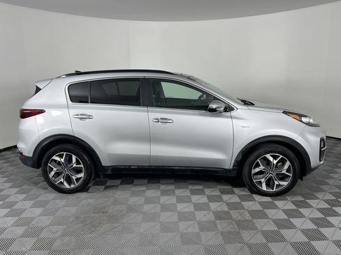 Used 2022 Kia Sportage EX AWD/4WD image 14