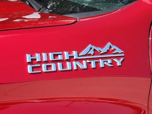 Used 2024 Chevrolet Silverado 1500 High Country w/ Technology Package AWD/4WD image 8