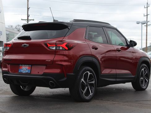 Used 2021 Chevrolet TrailBlazer RS w/ Sun and Liftgate Package image 7
