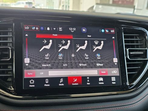Used 2025 Dodge Durango GT AWD/4WD image 20