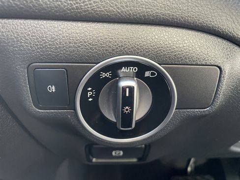 Used 2015 Mercedes-Benz CLA 250 image 12