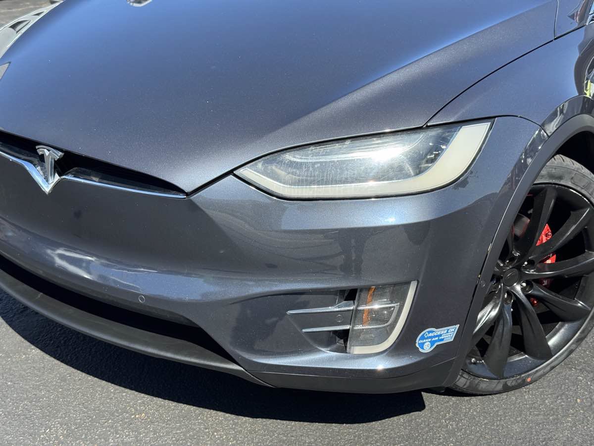 Used 2018 Tesla Model X AWD/4WD image 3