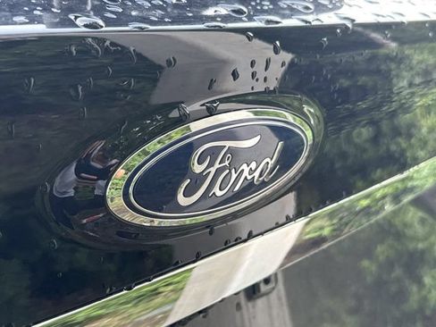 Used 2020 Ford Edge Titanium w/ Equipment Group 301A FWD image 9