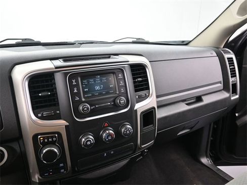 Used 2020 RAM 1500 Classic SLT image 28