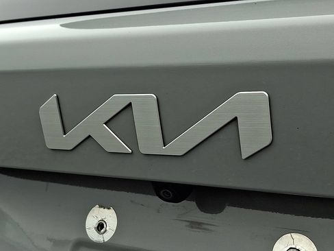 Used 2022 Kia Sorento S w/ Panoramic Sunroof Package AWD/4WD image 38