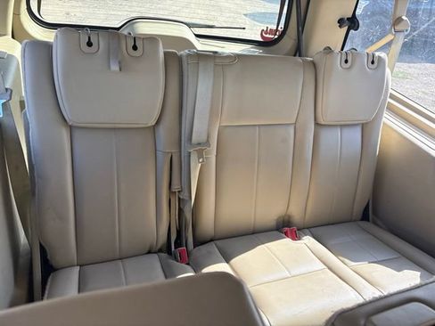Used 2017 Ford Expedition EL XLT w/ Equipment Group 201A AWD/4WD image 12
