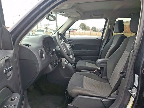 Used 2016 Jeep Patriot Sport w/ Power Value Group image 13