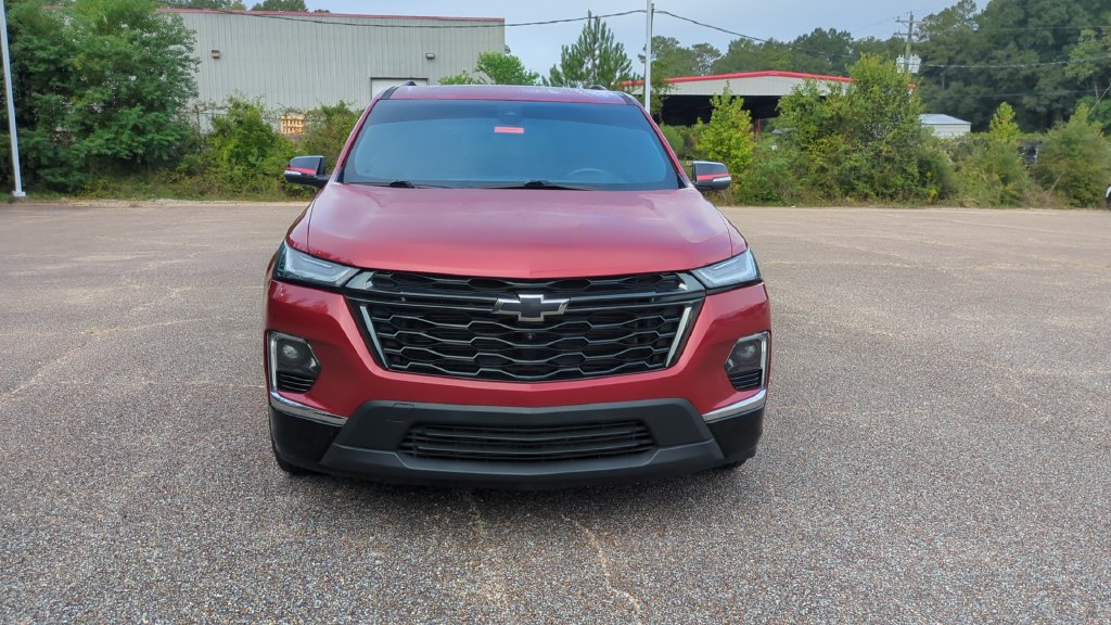 Used 2022 Chevrolet Traverse Premier w/ Redline Edition FWD image 2