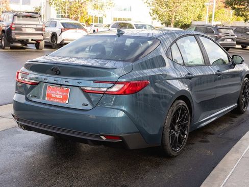 New 2026 Toyota Camry Hybrid image 5