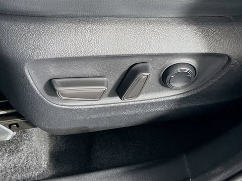 Used 2021 Toyota Highlander Limited FWD image 13