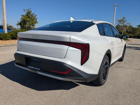 New 2025 Kia K4 GT-Line Turbo FWD image 5
