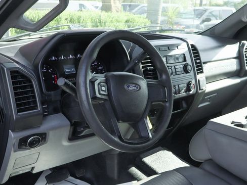 Used 2018 Ford F250 XL w/ Power Equipment Group AWD/4WD image 19