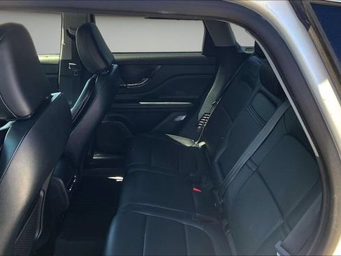 Used 2021 Lincoln Corsair AWD w/ Premium Package image 22