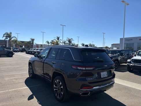 Used 2024 Jeep Grand Cherokee Overland w/ Trailer Tow Package AWD/4WD image 8