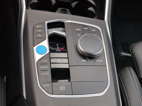 Used 2025 BMW i4 eDrive40 w/ Parking Assistance Package RWD image 26