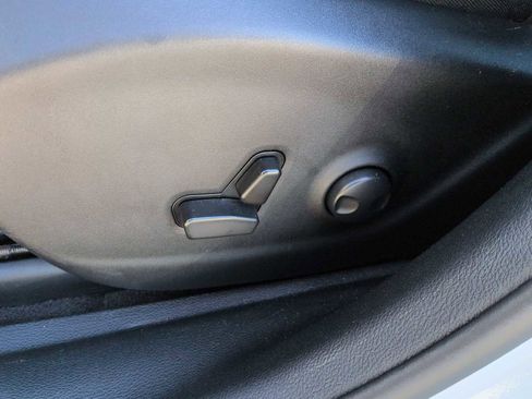 Used 2023 Jeep Cherokee Altitude Lux image 18