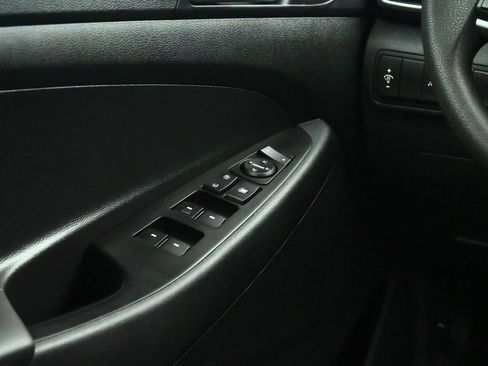 Used 2019 Hyundai Tucson SE FWD image 39