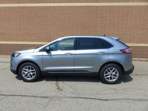 Used 2024 Ford Edge SEL AWD/4WD image 6