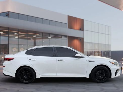 Used 2020 Kia Optima S FWD image 11