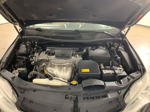 Used 2015 Toyota Camry LE image 38