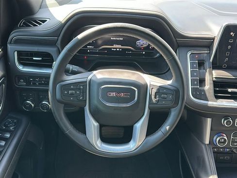 Certified 2024 GMC Yukon SLT w/ SLT Luxury Package image 12