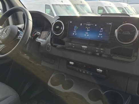 New 2026 Mercedes-Benz Sprinter 2500 image 12