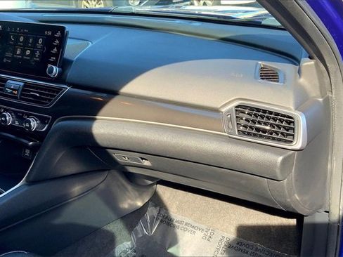 Used 2018 Honda Accord Sport image 15