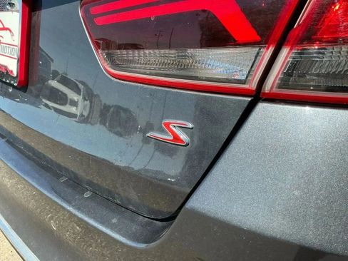 Used 2019 Kia Optima S w/ S Panoramic Sunroof Package image 17