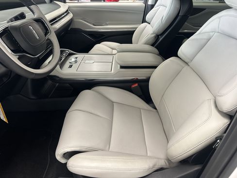 New 2026 Lincoln Navigator Reserve AWD/4WD image 15