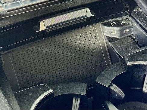 Used 2020 Mercedes-Benz GLE 350 image 29