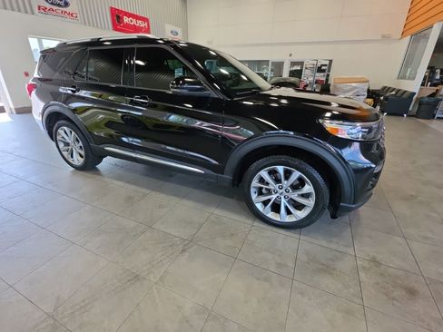 Used 2022 Ford Explorer Platinum w/ Equipment Group 601A AWD/4WD image 6
