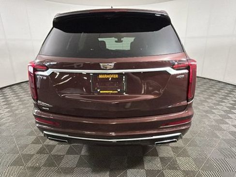 Used 2022 Cadillac XT6 Premium Luxury w/ Technology Package AWD/4WD image 3
