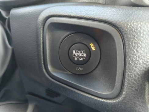 New 2025 Jeep Gladiator Sport image 35