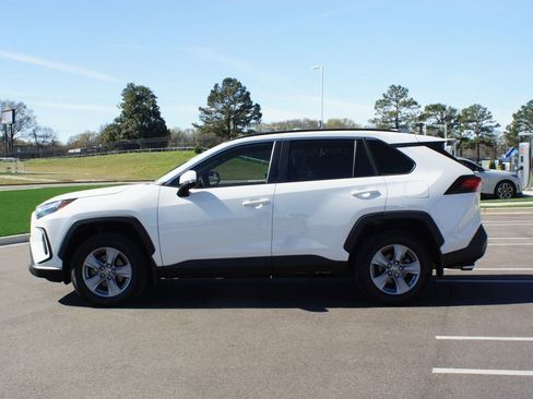 Used 2024 Toyota RAV4 XLE image 13