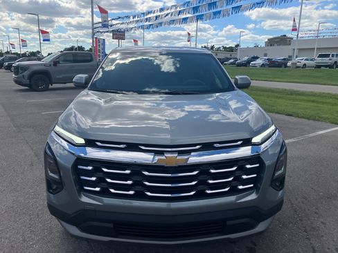 New 2026 Chevrolet Equinox LT w/ Safety and Technology Package AWD/4WD image 2