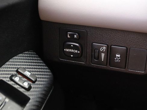 Used 2014 Toyota RAV4 XLE FWD image 19